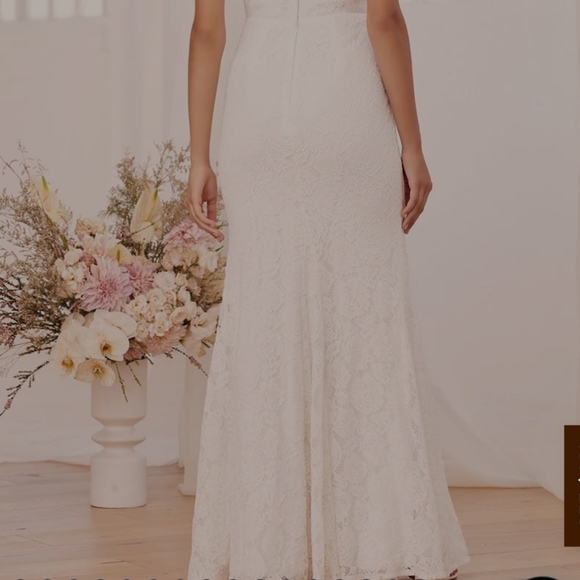 Lulu's Rosetta Lace Wedding Dress - Picture 4 of 15